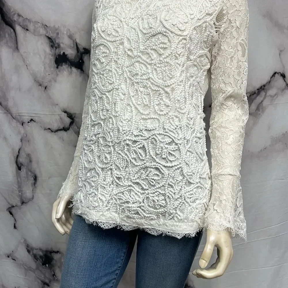 * Soft surroundings white lace textured yarn top